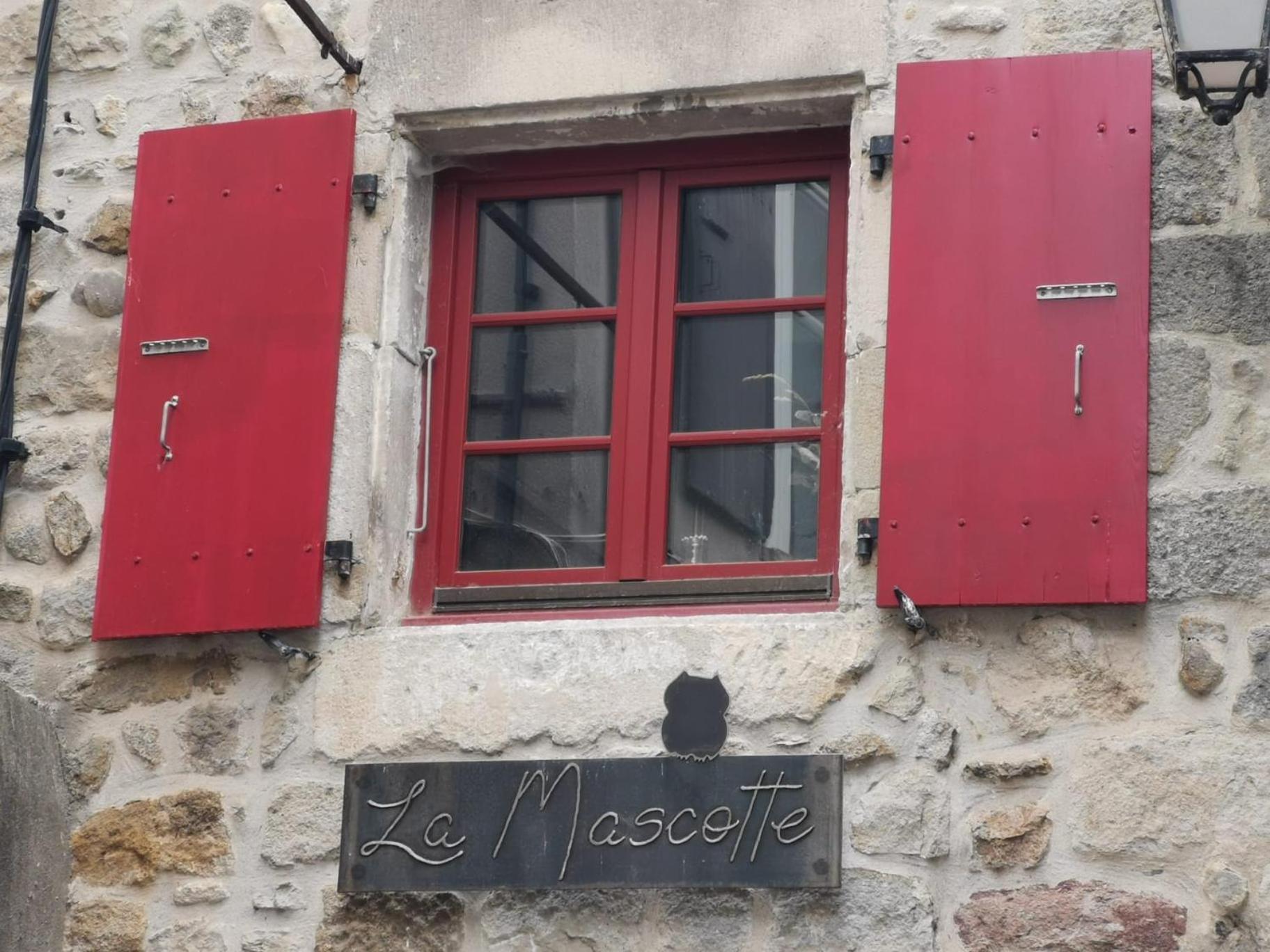 La Mascotte Acomodação com café da manhã Largentière Exterior foto